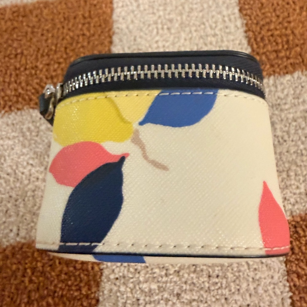Kate Spade Lemon Zest Jewelry Holder - Picture 6 of 10